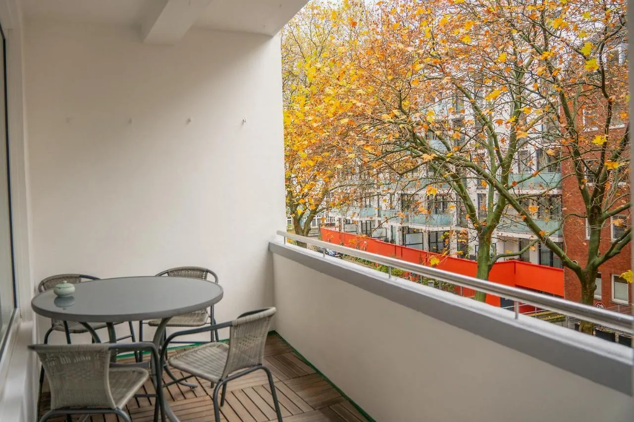 Zentrale Wohnung Fusslaeufig Zu Weser Und Innenstadt Βρέμη Διαμέρισμα